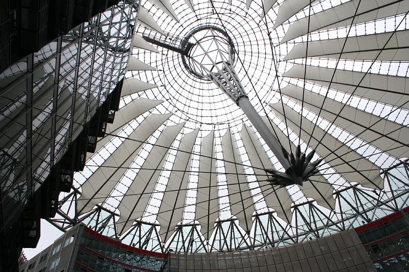 e - Berlin (46).JPG - Visite de Berlin - centre aux structures futuristes